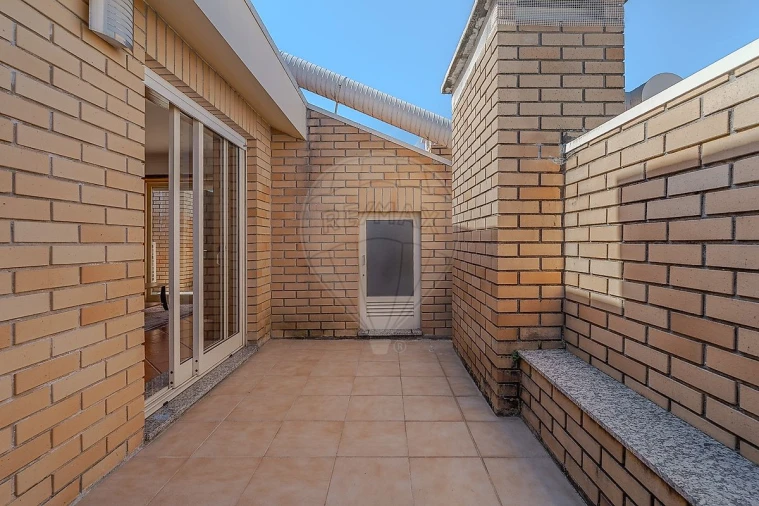 Apartamento T4 para Venda em Mafamude e Vilar do Paraíso Foto 40