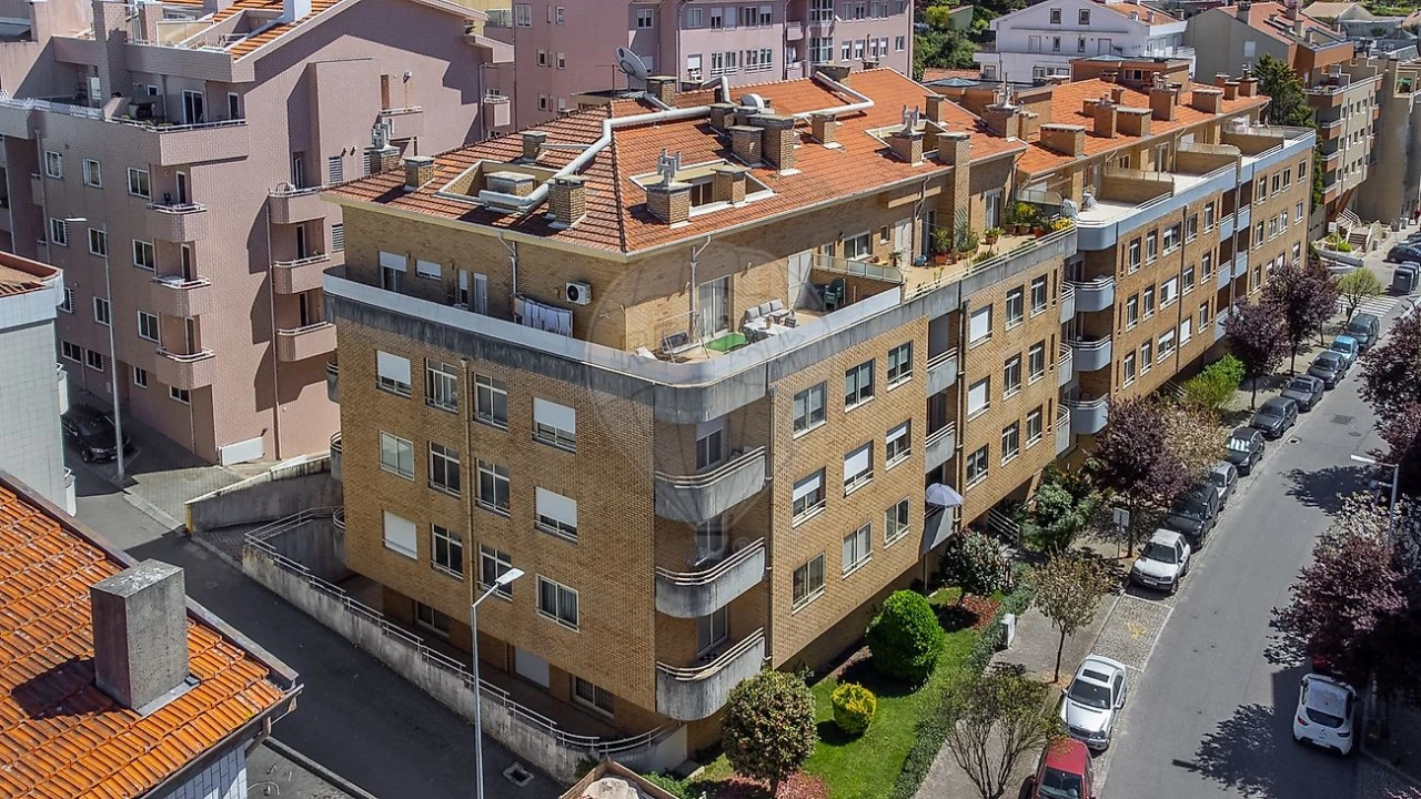 Apartamento T4 para Venda em Mafamude e Vilar do Paraíso Foto 10