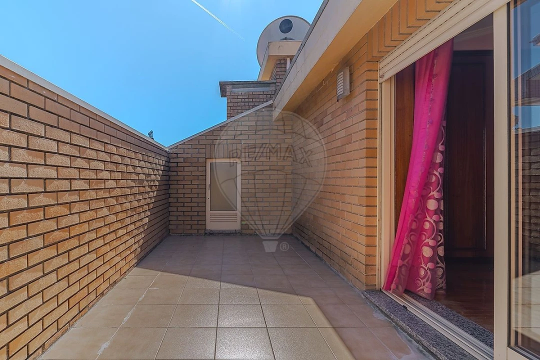 Apartamento T4 para Venda em Mafamude e Vilar do Paraíso Foto 39