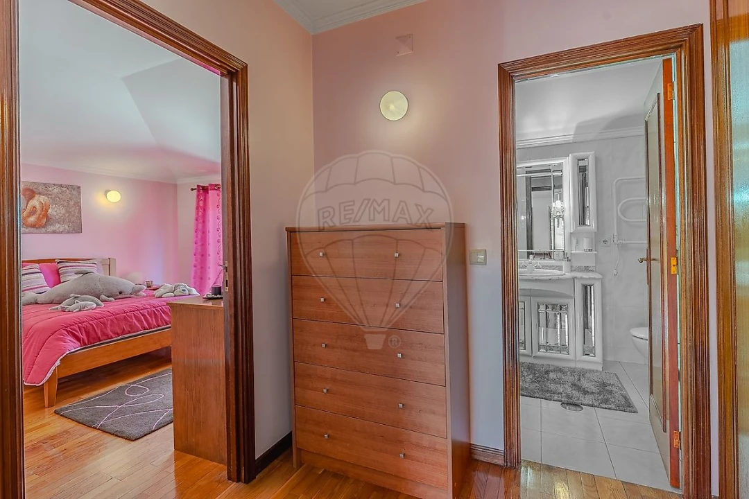 Apartamento T4 para Venda em Mafamude e Vilar do Paraíso Foto 35