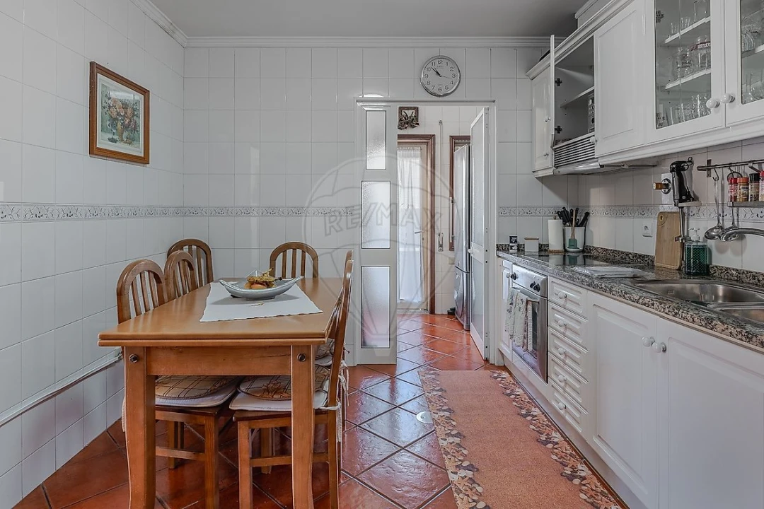 Apartamento T4 para Venda em Mafamude e Vilar do Paraíso Foto 14
