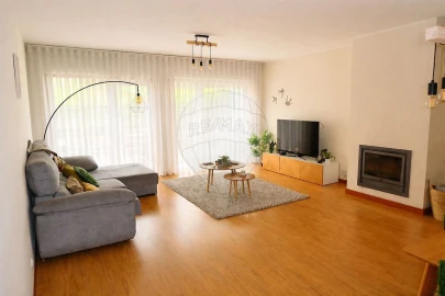 Apartamento T3 para Venda em Anta e Guetim