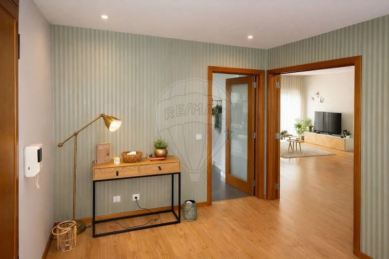 Apartamento T3 para Venda em Anta e Guetim Foto 10