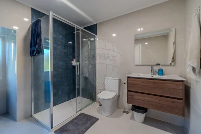 Moradia T3 para Venda em Santo Quintino