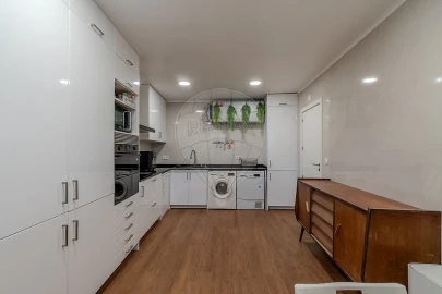 Moradia T3 para Venda em Santo Quintino