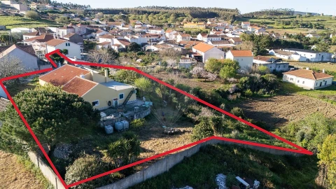 Moradia T3 para Venda em Santo Quintino