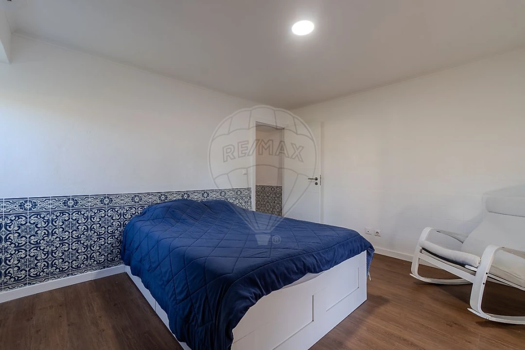 Moradia T3 para Venda em Santo Quintino Foto 9