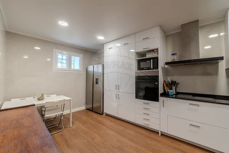 Moradia T3 para Venda em Santo Quintino Foto 18