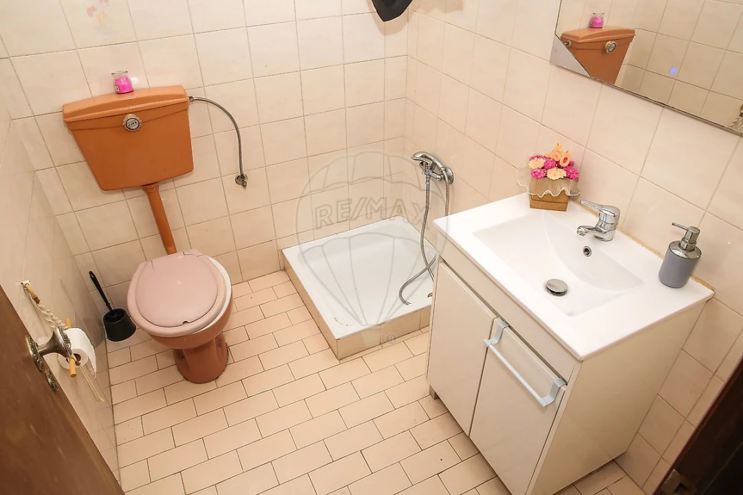 Moradia T3 para Venda em Vila Nova da Rainha Foto 13