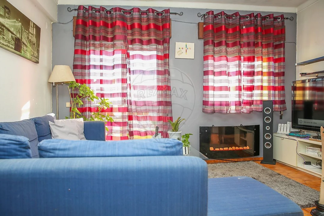 Moradia T3 para Venda em Vila Nova da Rainha Foto 21