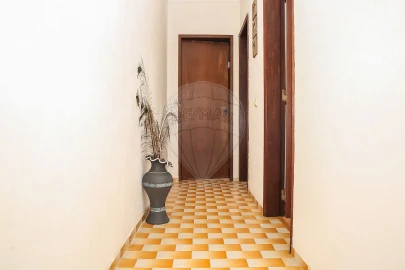 Moradia T3 para Venda em Vila Nova da Rainha