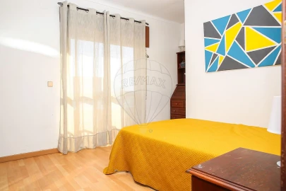 Moradia T3 para Venda em Vila Nova da Rainha