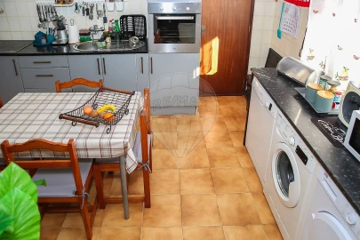 Moradia T3 para Venda em Vila Nova da Rainha