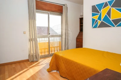 Moradia T3 para Venda em Vila Nova da Rainha