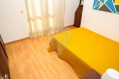 Moradia T3 para Venda em Vila Nova da Rainha