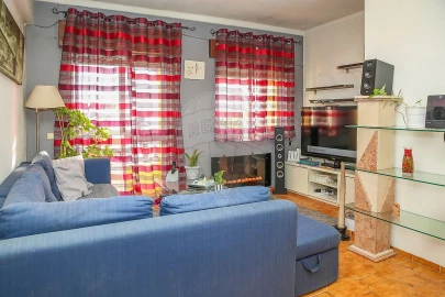 Moradia T3 para Venda em Vila Nova da Rainha