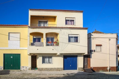 Moradia T3 para Venda em Vila Nova da Rainha