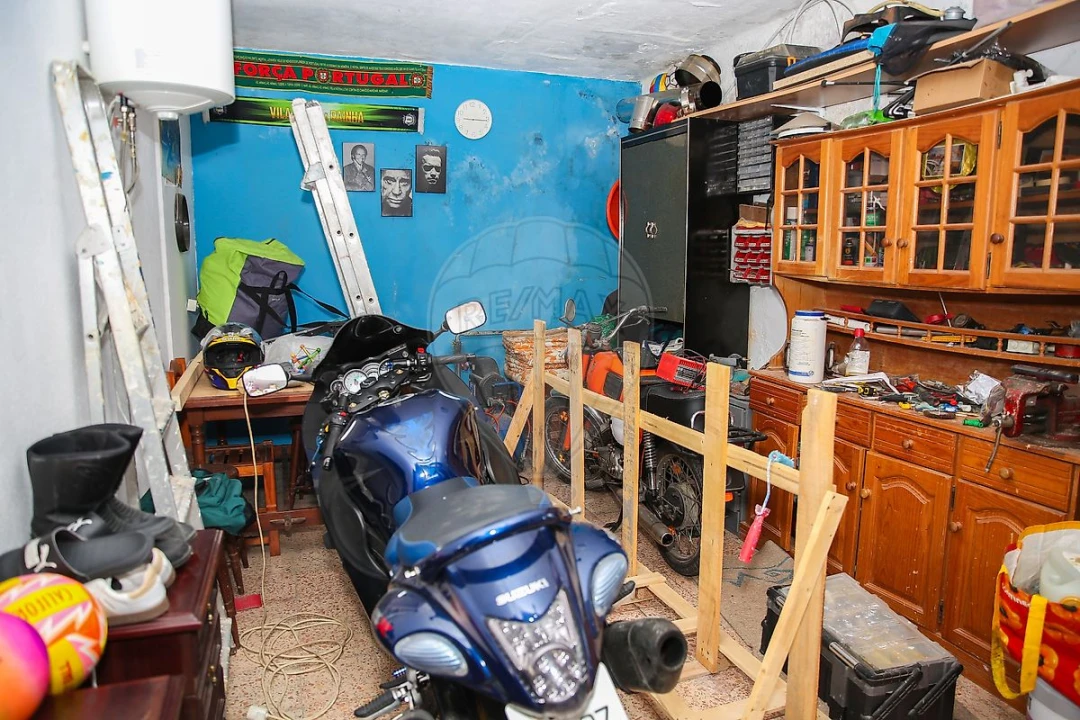 Moradia T3 para Venda em Vila Nova da Rainha Foto 38