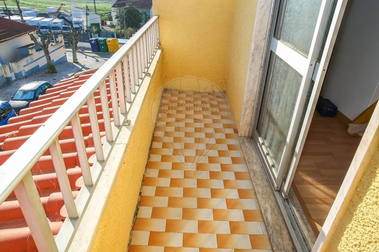 Moradia T3 para Venda em Vila Nova da Rainha Foto 7