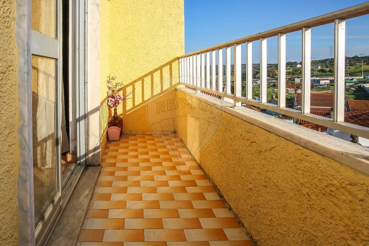 Moradia T3 para Venda em Vila Nova da Rainha Foto 8