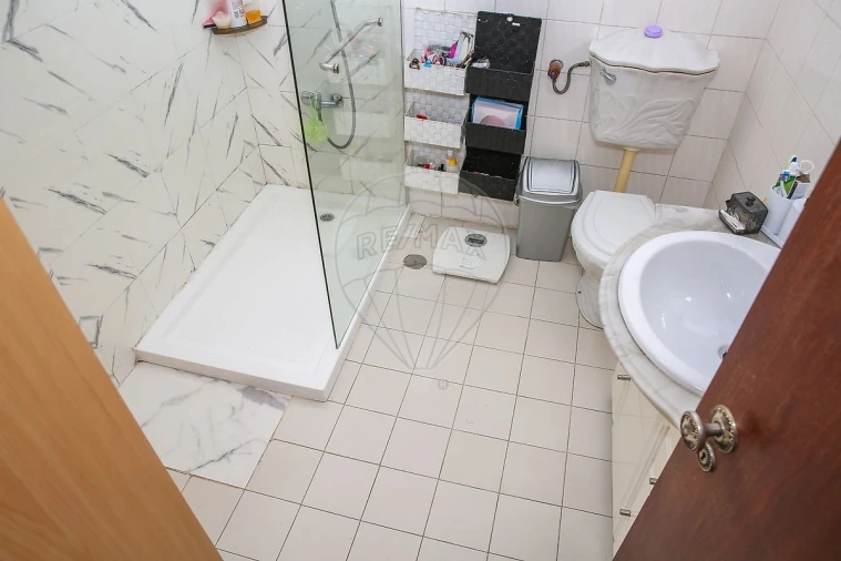 Moradia T3 para Venda em Vila Nova da Rainha Foto 15