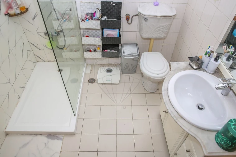 Moradia T3 para Venda em Vila Nova da Rainha Foto 17