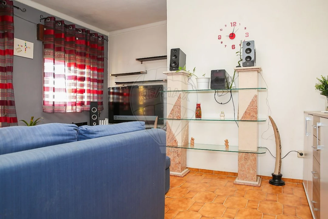 Moradia T3 para Venda em Vila Nova da Rainha Foto 27