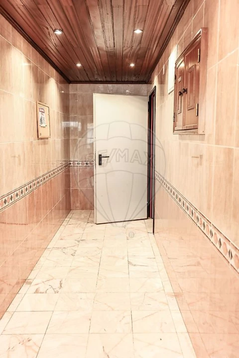 Apartamento T2 para Venda em Castanheira do Ribatejo e Cachoeiras