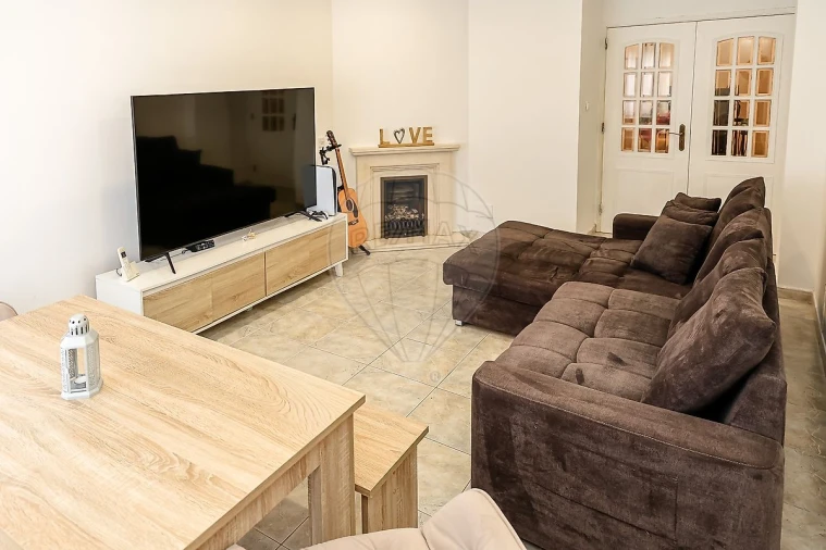 Apartamento T2 para Venda em Castanheira do Ribatejo e Cachoeiras Foto 4