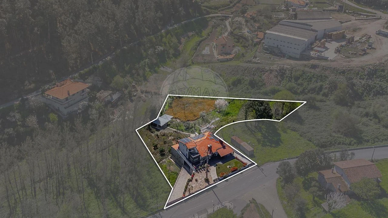 Moradia T3 para Venda em Fornos Foto 1