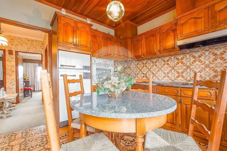 Moradia T5 para Venda em Fânzeres e São Pedro da Cova Foto 17