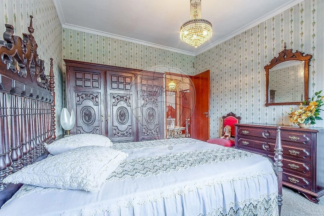 Moradia T5 para Venda em Fânzeres e São Pedro da Cova Foto 26