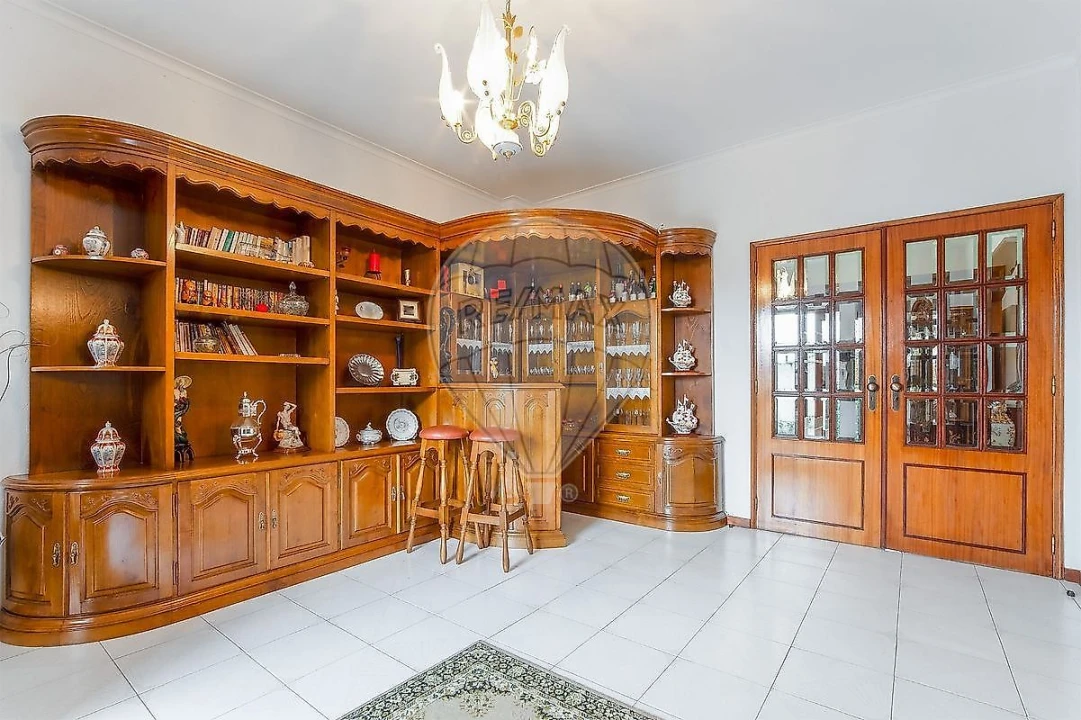 Moradia T5 para Venda em Fânzeres e São Pedro da Cova Foto 24