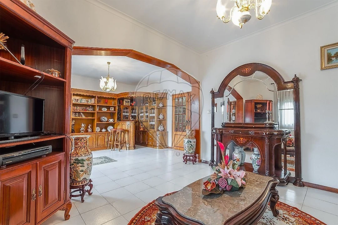 Moradia T5 para Venda em Fânzeres e São Pedro da Cova Foto 22