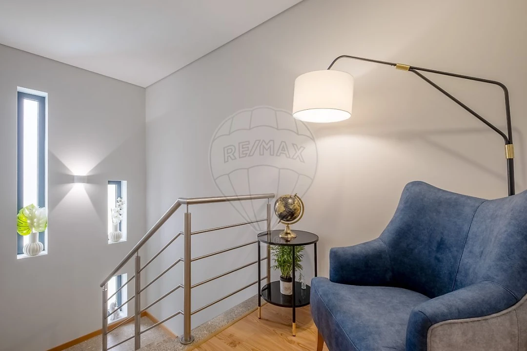 Moradia T3 para Venda em Alvarenga Foto 25