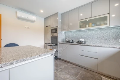 Moradia T3 para Venda em Alvarenga