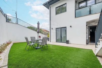 Moradia T3 para Venda em Alvarenga