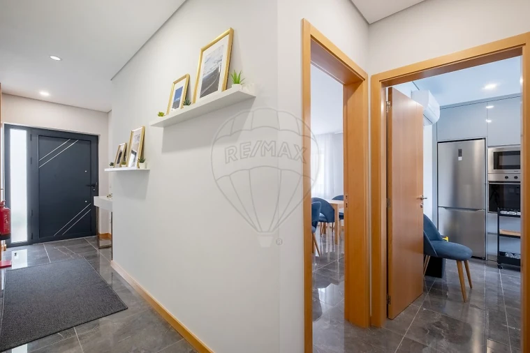 Moradia T3 para Venda em Alvarenga Foto 4