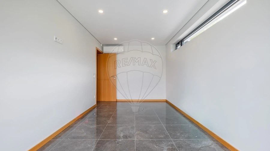 Moradia T3 para Venda em Alvarenga