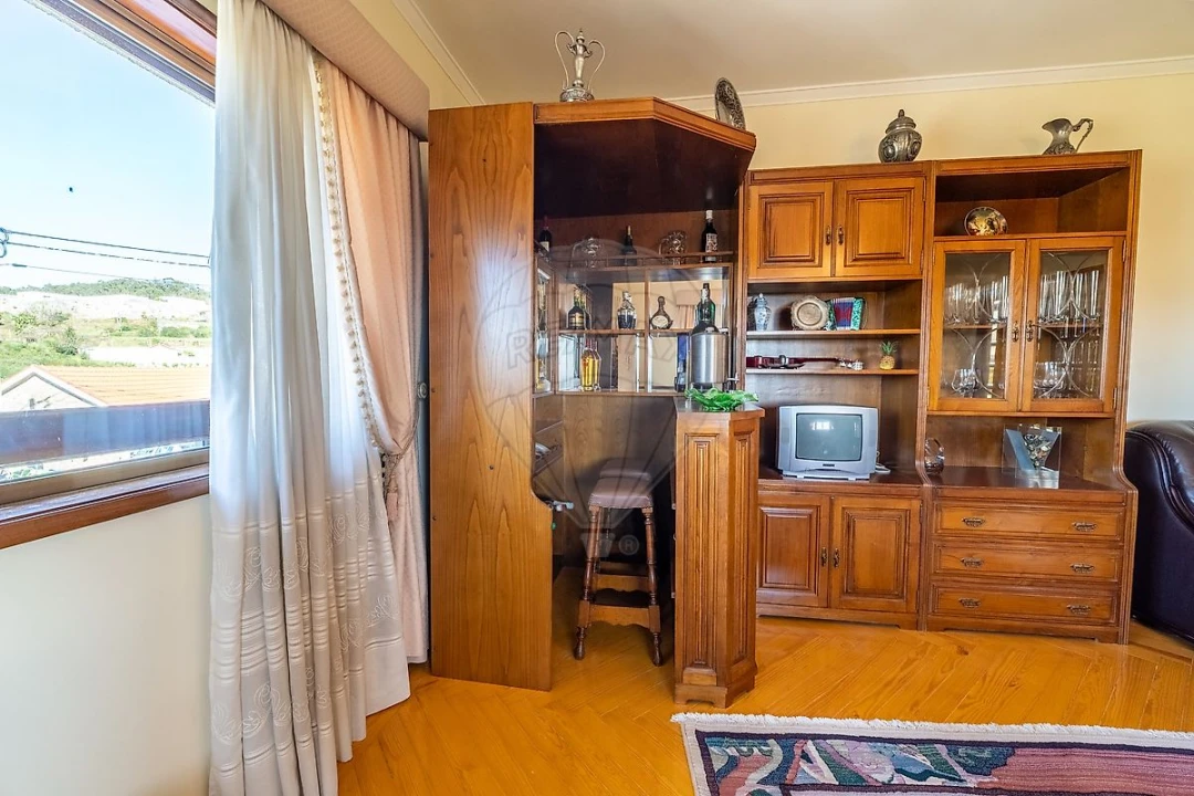 Moradia T4 para Venda em Croca Foto 5