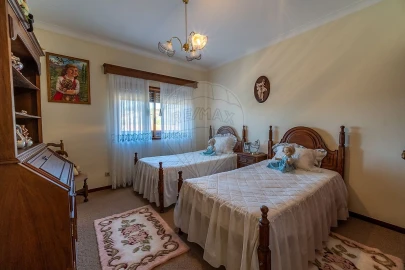 Moradia T4 para Venda em Croca