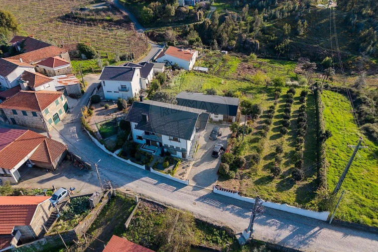 Moradia T4 para Venda em Croca Foto 25