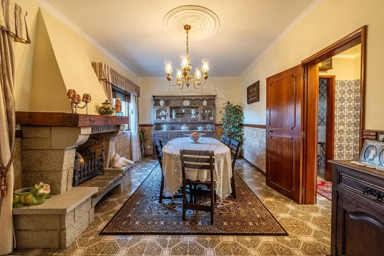 Moradia T4 para Venda em Croca Foto 17