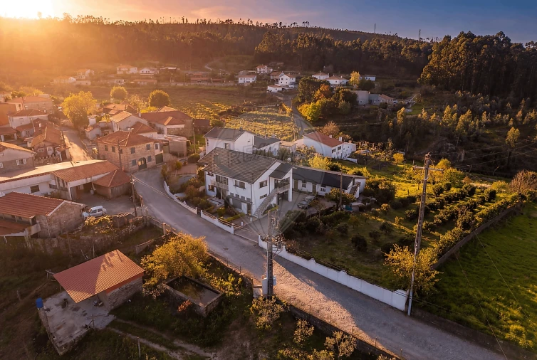 Moradia T4 para Venda em Croca Foto 27