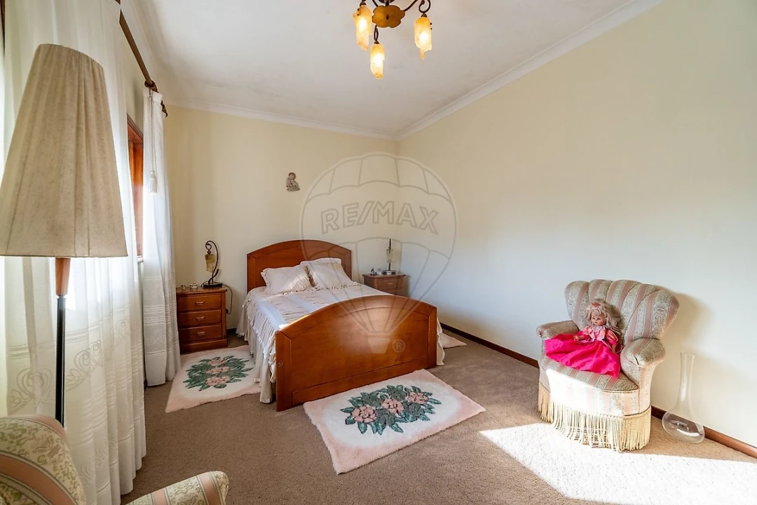 Moradia T4 para Venda em Croca Foto 23