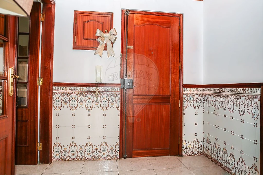Apartamento T2 para Venda em Carregado e Cadafais Foto 4