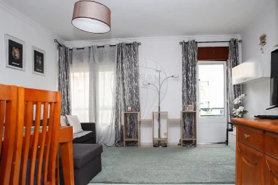 Apartamento T2 para Venda em Carregado e Cadafais