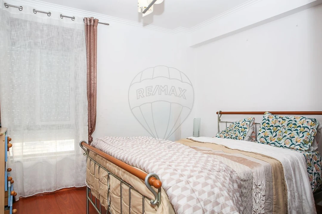 Apartamento T2 para Venda em Carregado e Cadafais Foto 6