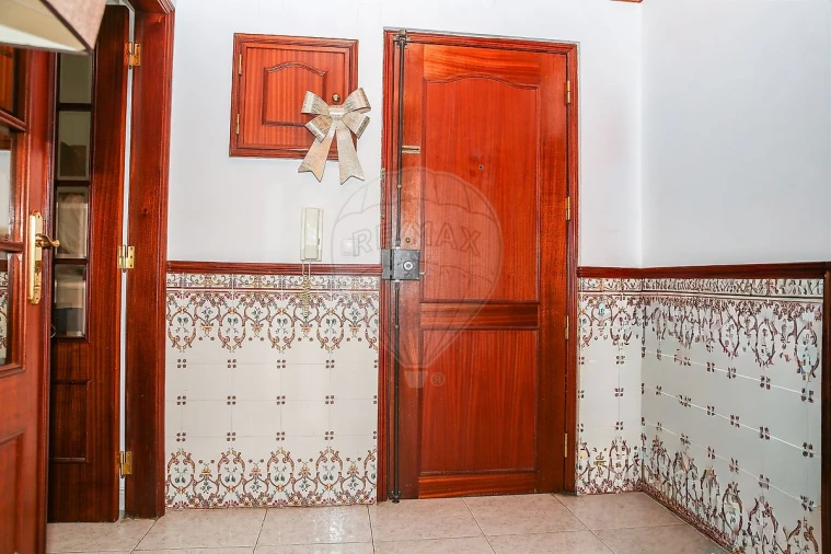 Apartamento T2 para Venda em Carregado e Cadafais Foto 4