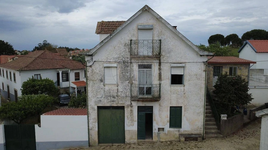 Moradia T4 para Venda em Midões Foto 2